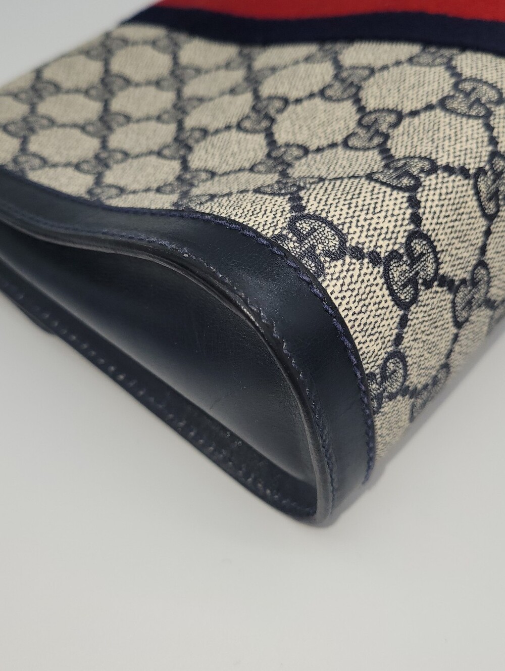 Vintage Gucci GG Supreme Sherry Line Clutch Bag - Picture 5 of 10